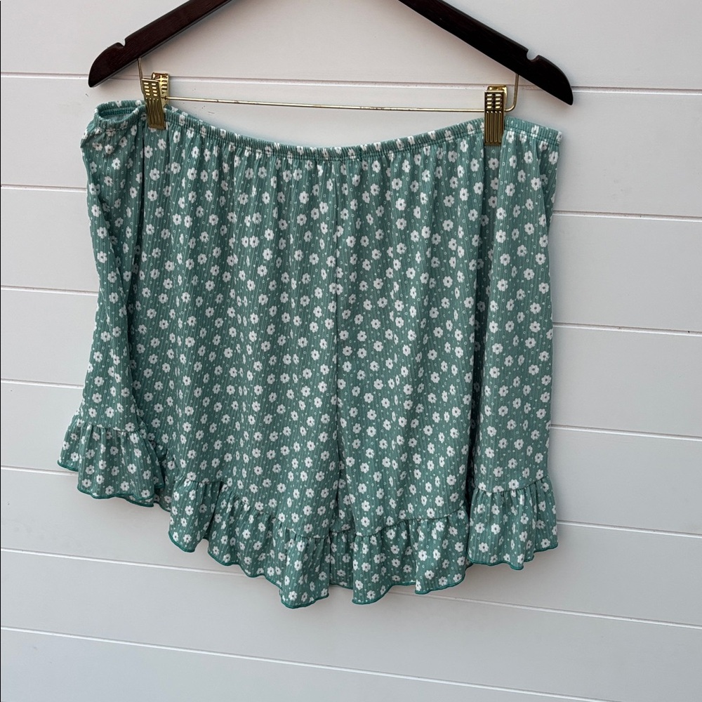 ODDY RUFFLE CASUAL SHORTS! 3X - Picture 4 of 4